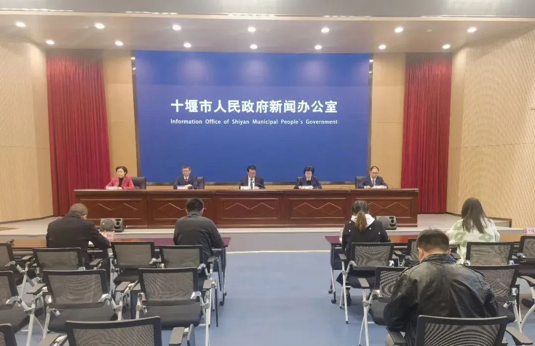 喜訊｜華林建工集團入選2022十堰民營企業(yè)100強